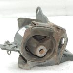 Oriģināls Toyota Avensis T25/Verso AR10 2.0 D4D (1CDFTV) Dzinēja stiprinājums kreisais