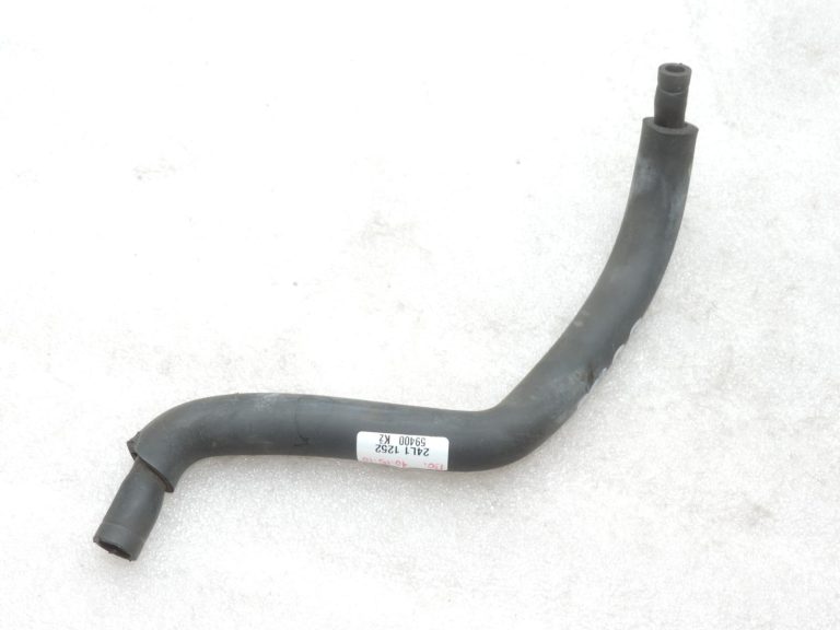 Oriģinālā Toyota Corolla E12 1.4/1.6 VVT-i kartera ventilācijas šļūtene Nr.2