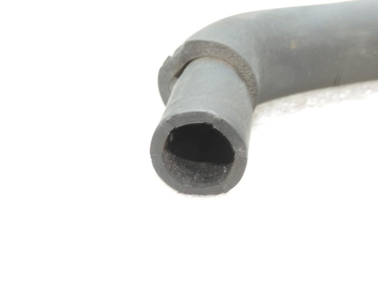 Oriģinālā Toyota Corolla E12 1.4/1.6 VVT-i kartera ventilācijas šļūtene Nr.2