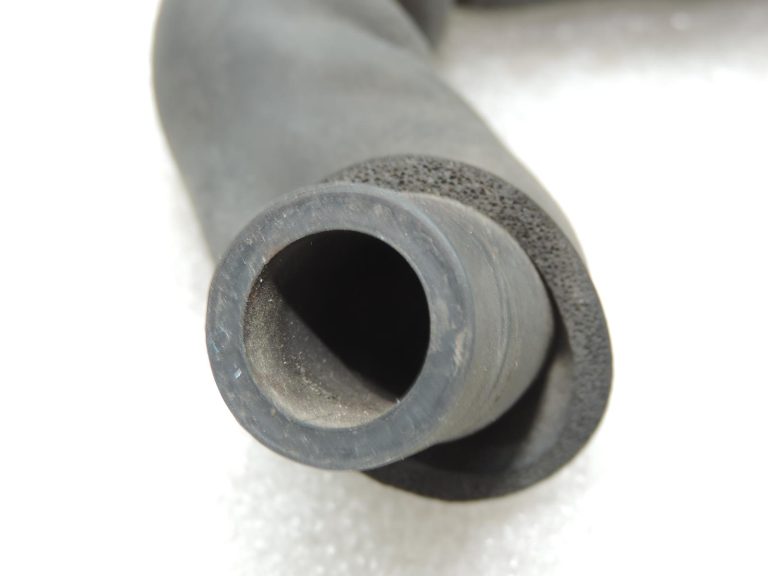 Oriģinālā Toyota Corolla E12 1.4/1.6 VVT-i kartera ventilācijas šļūtene Nr.1