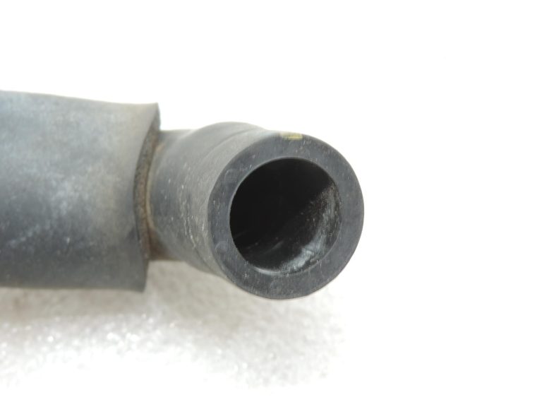 Oriģinālā Toyota Corolla E12 1.4/1.6 VVT-i kartera ventilācijas šļūtene Nr.1