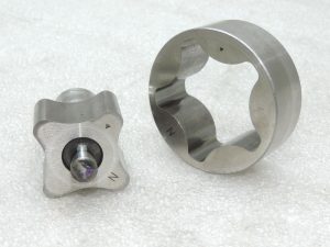 Oriģināls Toyota 2.0 D4D (1CDFTV) eļļas sūkņa vāka zobrata riteņa iekšējais rotors