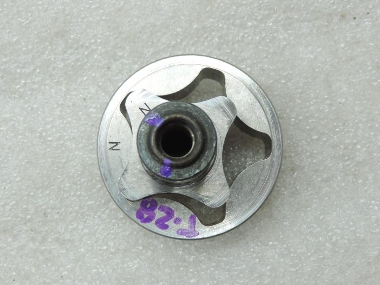 Oriģināls Toyota 2.0 D4D (1CDFTV) eļļas sūkņa vāka zobrata riteņa iekšējais rotors