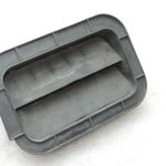 Oriģināla Toyota Corolla E12 Previa XR30 aizmugurējā virsbūves ventilācijas restīte kreisā/labā pusē