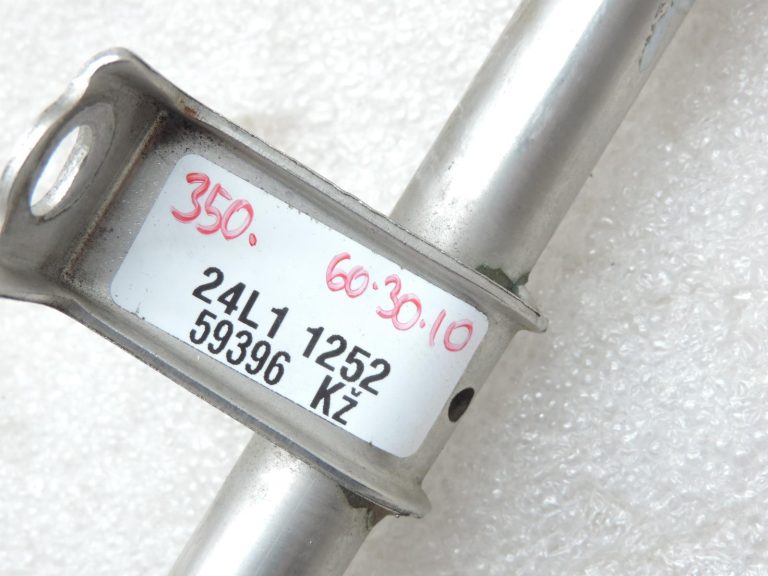 Oriģināls Toyota Corolla E12 Avensis T25 1.4/1.6/1.8 VVT-i dzesēšanas šķidruma caurules ūdens apvads Nr.1