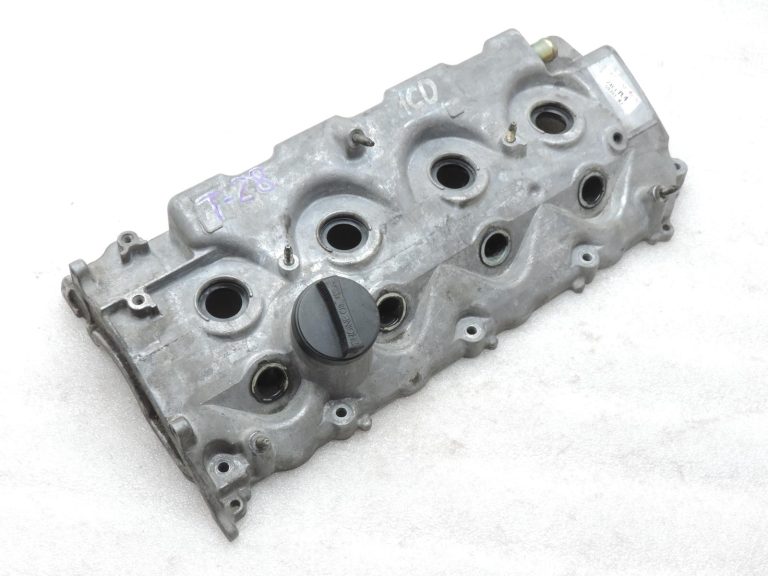 Oriģināls Toyota Corolla E12 Previa XR30 2.0 D4D (1CDFTV) cilindra galvas vārstu vāks