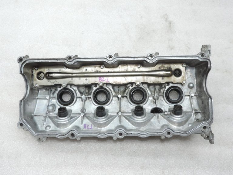 Oriģināls Toyota Corolla E12 Previa XR30 2.0 D4D (1CDFTV) cilindra galvas vārstu vāks
