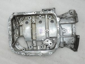 Oriģināla Toyota Corolla E12 Avensis T25 2.0 D4D (1CDFTV) Eļļas tvertnes augšējā daļa