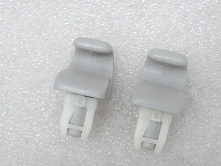 2x oriģināls Toyota Corolla E12 Lexus IS GS saules aizsega turētājs (komplekts)