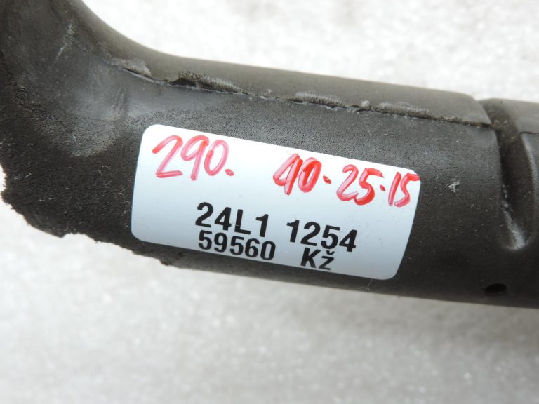 Oriģināla 2017-2020 Toyota Yaris P13 1.5 VVT-iE (2NRFKE) kartera ventilācijas caurule