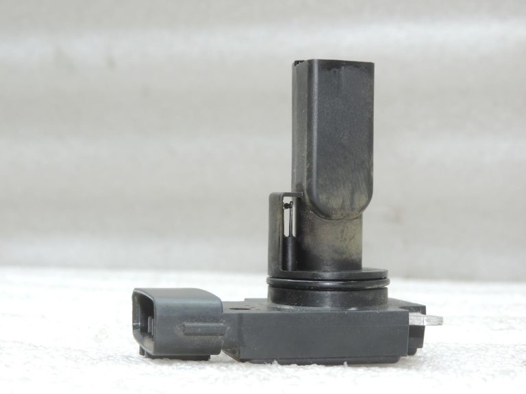Oriģinālais Toyota Corolla Verso Avensis Previa 2.0 D4D (1CDFTV) MAF sensors