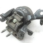 Oriģinālais Toyota Corolla Verso AR10 Avensis T25 2.0 D4D (1CDFTV) Dzinēja stiprinājums pa labi
