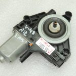 Volvo V60 I Aizmugurējais labās puses fiksētais pacēlāja motors 31253063