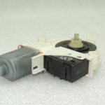 Renault Laguna III Aizmugurējā kreisā loga regulatora motors 827310001R