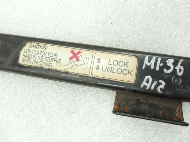 Mitsubishi Pajero V7 V6 Durvju stiprinājuma siksna MR436701