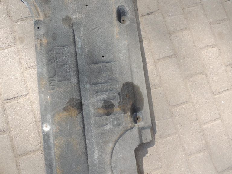 Oriģinālā BMW 5. sērijas F10 F11 apakšējā paneļa apdare labajā pusē 🚨 SMALL DEFECTIVE 🚨 51757207268