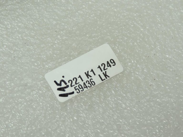 Mitsubishi Pajero V7 V6 cimdu nodalījuma slēdzenes fiksators MR402499