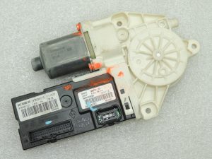 Renault Laguna III Logu regulatora motors priekšējais labais 807300003R