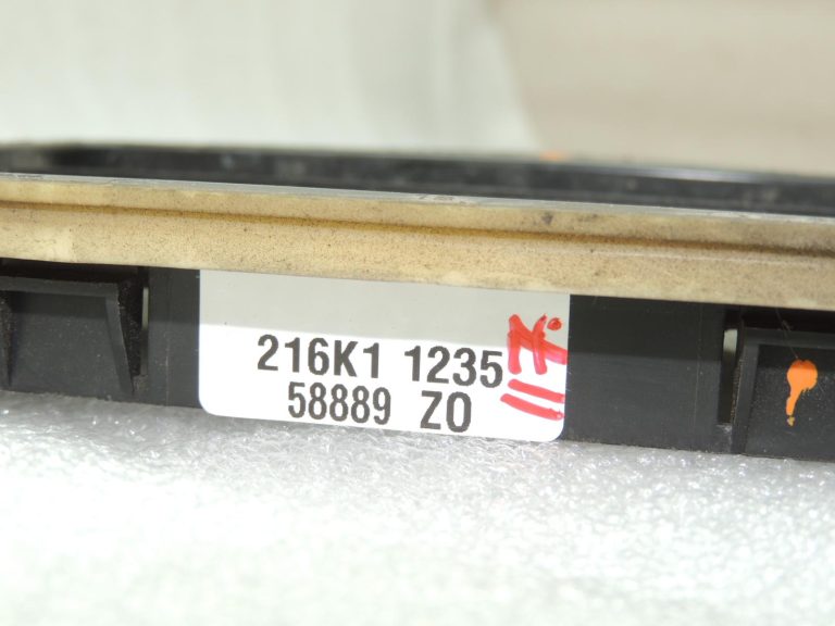 Volvo V70 III ventilācijas restes virsbūves ventilācijas restes komplekts 31250723