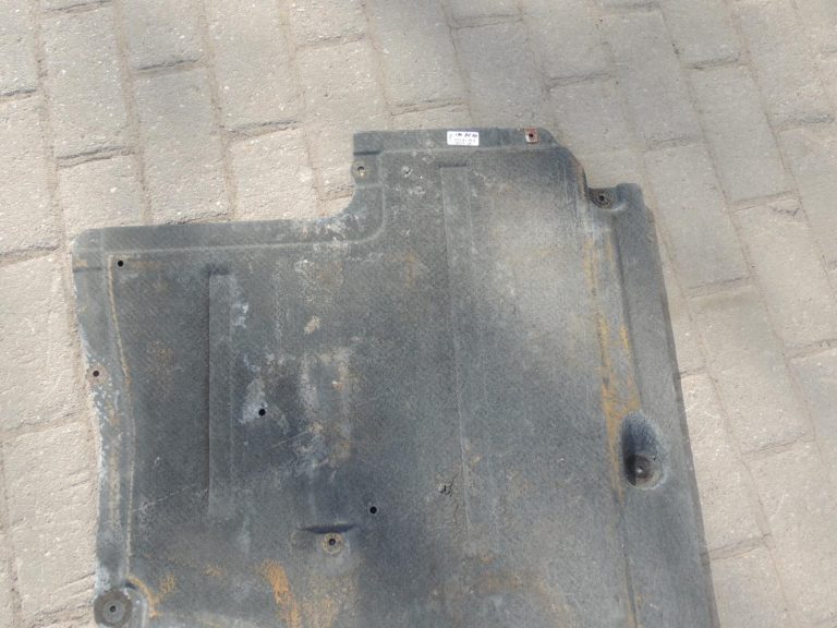 Oriģinālā BMW 5. sērijas F10 F11 apakšējā paneļa apdare labajā pusē 🚨 SMALL DEFECTIVE 🚨 51757207268