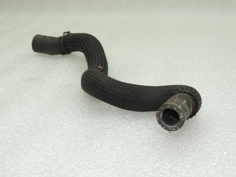 Volvo V60 D3 2.0D dīzeļdzinēja radiatora šļūtenes caurule 8623125