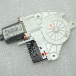 Renault Laguna III Logu regulatora motors aizmugurējais labais 827300001R