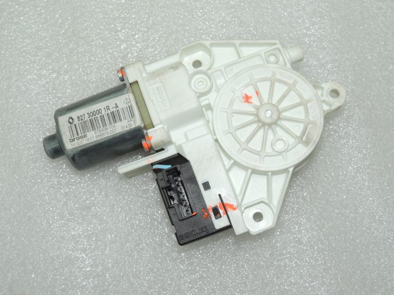 Renault Laguna III Logu regulatora motors aizmugurējais labais 827300001R