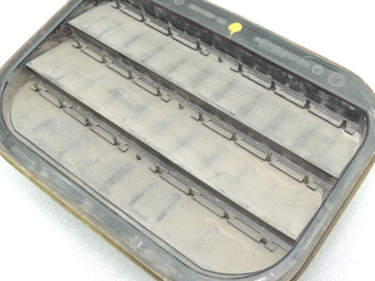 Volvo V70 III ventilācijas restes virsbūves ventilācijas restes komplekts 31250723