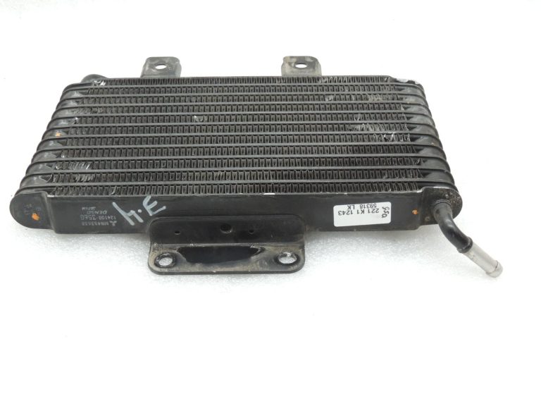 Oriģinālais Mitsubishi Pajero V68W 3.2 DI-D automātiskās transmisijas eļļas dzesētājs MR453638