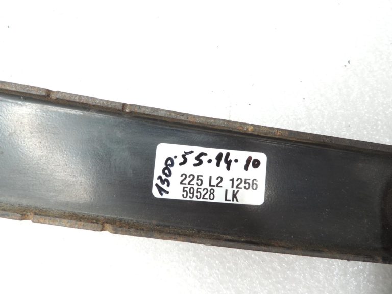 Mitsubishi Pajero V7 V6 Durvju stiprinājuma siksna MR436701
