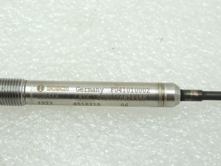 Oriģinālā BMW F30 F31 dīzeļdegviela B47 kvēlsveces ar spiediena sensoru 12238518215