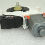 Renault Laguna III Logu regulatora motors aizmugurējais labais 827300001R