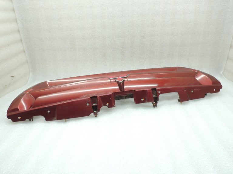 Mitsubishi Pajero V68W radiatora režģis priekšējais MR617919
