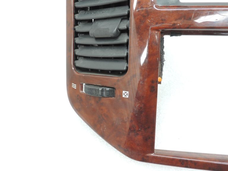 Mitsubishi Pajero V7 V6 ventilācijas atveres centrālās konsoles apdares koka MR456373