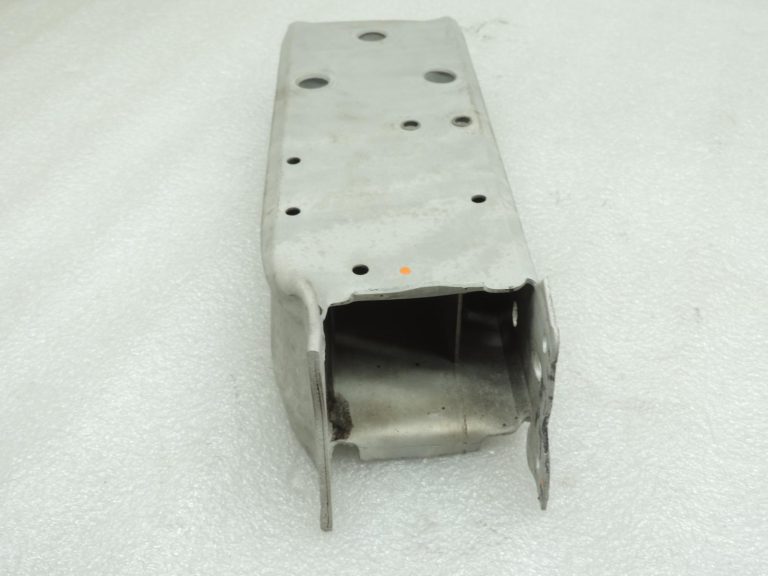 Oriģinālais BMW F20 F21 F22 F22 F30 F31 F35 Deformācijas elements priekšējā labajā pusē 51117266192