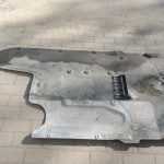 Oriģinālā BMW 5. sērijas F10 F11 apakšējā paneļa centrs 51757261763 7261763