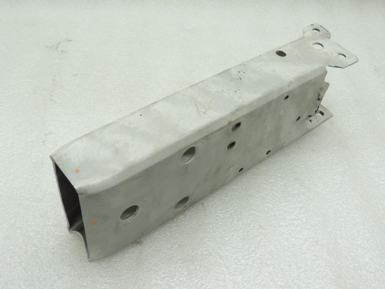 Oriģinālais BMW F20 F21 F22 F22 F30 F31 F35 Deformācijas elements priekšējā labajā pusē 51117266192