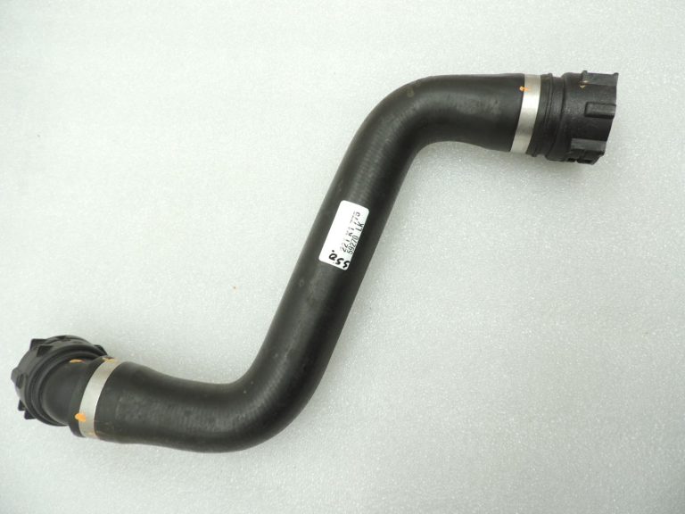 Oriģinālā BMW 5. sērijas F07 F10 F11 N47 dzesēšanas šķidruma šļūtene 17127809821 7809821