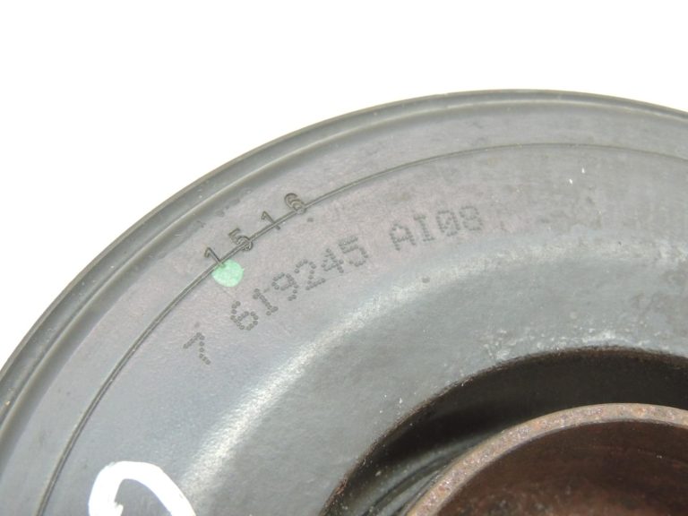 Oriģinālais BMW F20 F21 F22 F22 F30 F31 F34 dīzeļdzinējs B47 kloķvārpstas vibrāciju amortizators