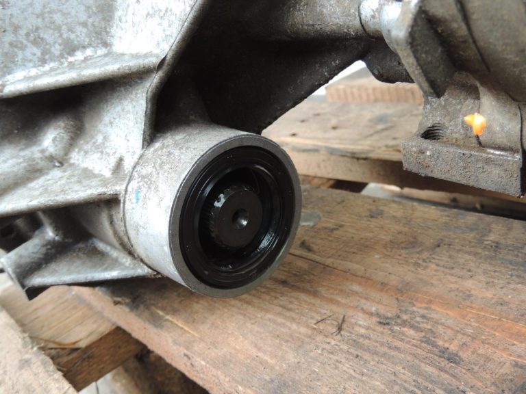Suzuki Grand Vitara I 2,0TD automātiskā ātrumkārba 21000-78EB0 03-72Le AISIN
