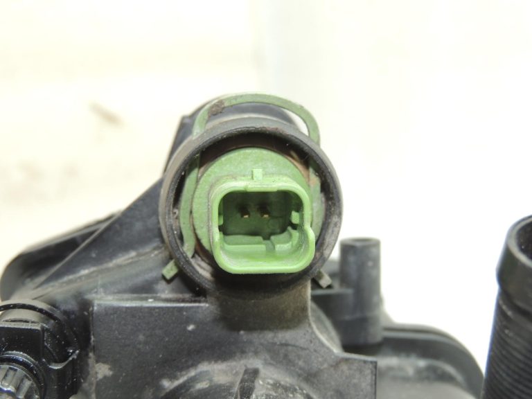 Volvo V40 II Cross Country termostata korpuss 31492537