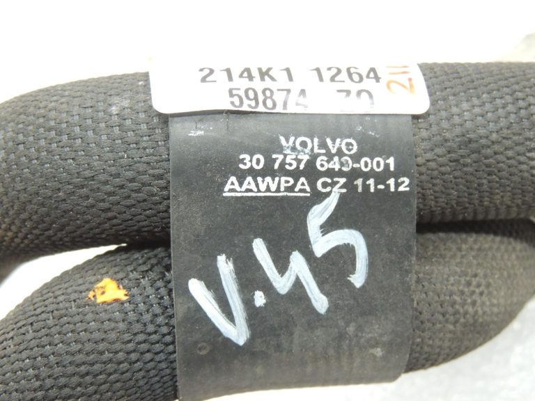 Oriģināla Volvo V60 S60 V70 D3 2.0D radiatora šļūtene 30757649