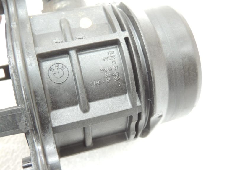 Oriģinālā BMW F20 F22 F22 F44 F44 F15 F30 F31 B47 Ieplūdes kolektora pieplūdes gaisa atloks 11618511339