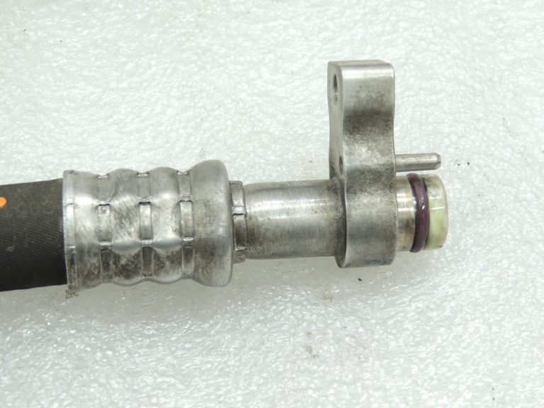 Oriģinālā BMW F20 F20 F21 F22 F22 F30 F31 gaisa kondicionēšanas šļūtene 9337133 64539337133