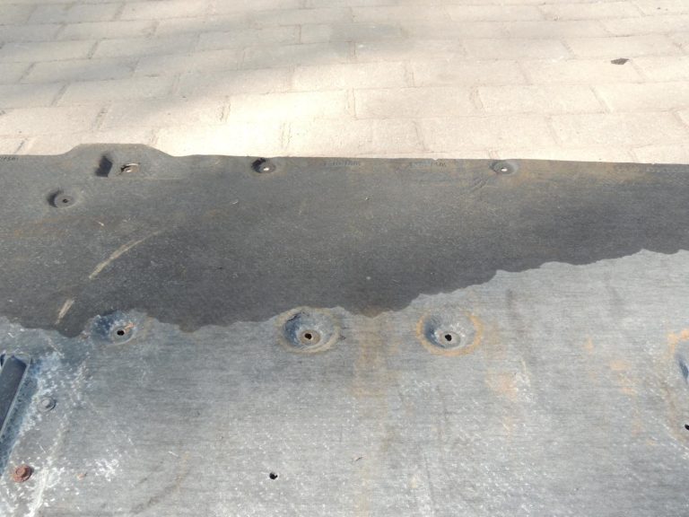 Oriģinālā BMW 5. sērijas F10 F11 apakšējā paneļa centrs 51757261763 7261763