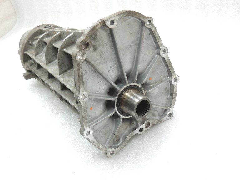 Suzuki Grand Vitara II JB627 2WD pārnesumkārbas pagarinājums 29511-66J50 29141-66J50