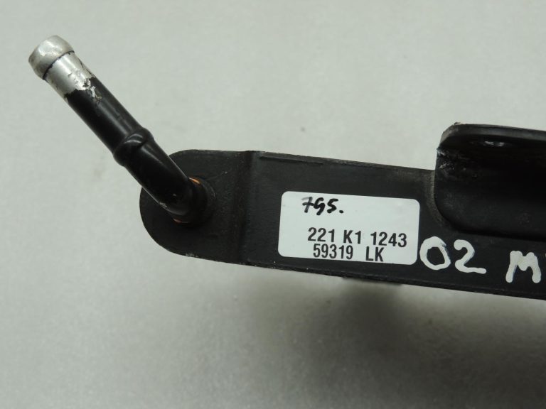 Oriģinālais Mitsubishi Pajero V68W 3.5GDi automātiskās transmisijas eļļas dzesētājs MR453639