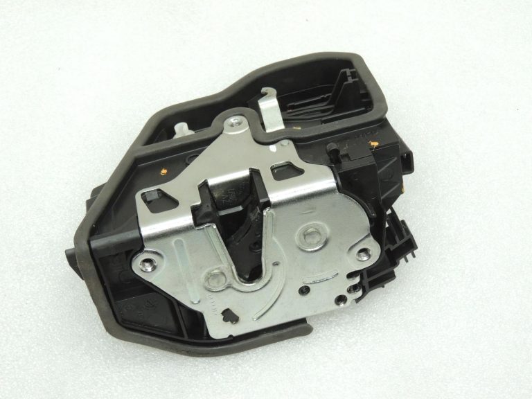 Oriģinālā BMW F30LCI F31LCI F35LCI F80LCI Aizmugurējo kreiso durvju slēdzene 7229459