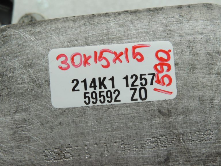 Volvo V40 V60 V60 S60 D2 Eļļas filtra korpuss Eļļas filtra ligzda D4162T 31392096 OEM