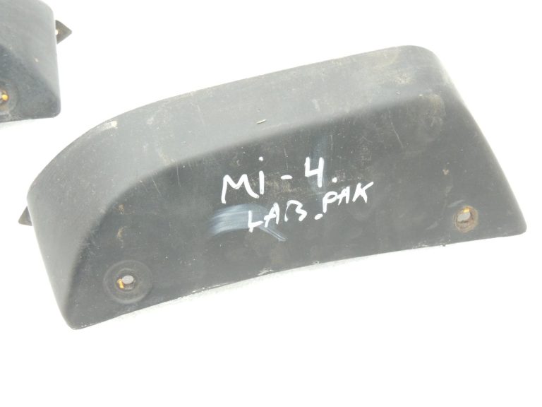 Mitsubishi Pajero V7 V6 Aizmugurējā dubļu atloka aizmugurējā kreisā labā MN117280 MN117279